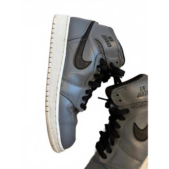 FLASH SALE!
Nike Air Jordan 1 Retro High OG Sneaker Rare Y5=W7 - Picture 3 of 8